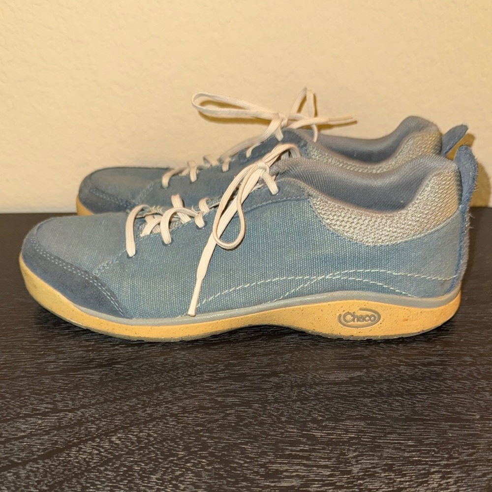 Chaco Women’s Blue Reflecting Pond Rozz‎ Lace Up Canvas Sneakers Size 8